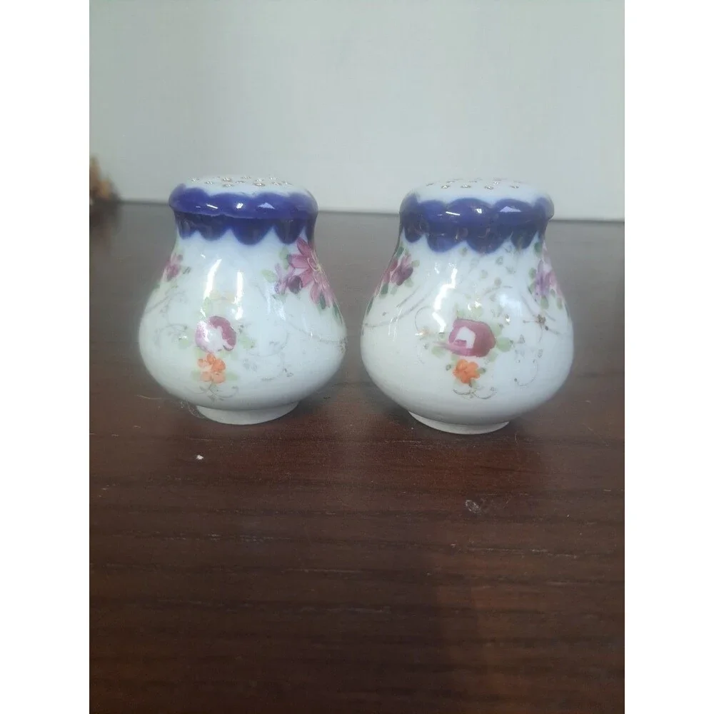 Vintage Nippon Style Wildflowers Porcelain Salt And Pepper Shaker Set